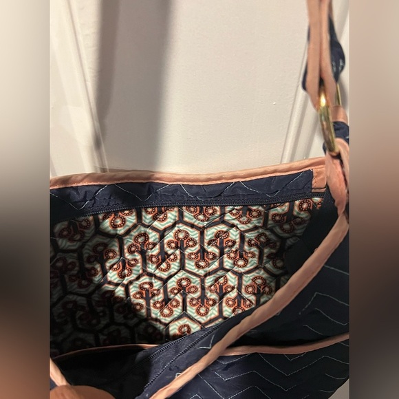 Cinda B Ravinia Black Classic Handbag II Excellent Pre-Loved - Picture 4 of 6